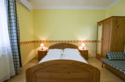 Anna Vendghz, Hajdszoboszl