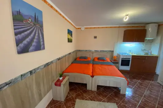 Hajnal Apartman, Hajdszoboszl