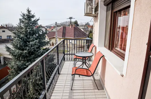 Hajnal Apartman, Hajd�szoboszl�
