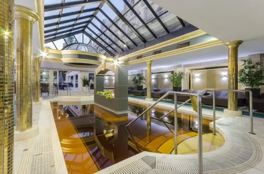 Hotel Aurum, Hajd�szoboszl�