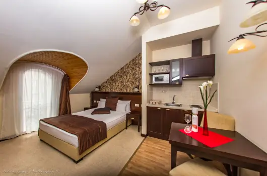 Hotel Aurum, Hajd�szoboszl�