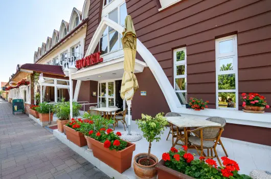 Hotel N�gy �vszak, Hajd�szoboszl�