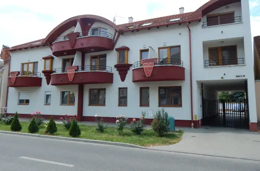 Major Panzi� & �tterem, Hajd�szoboszl�