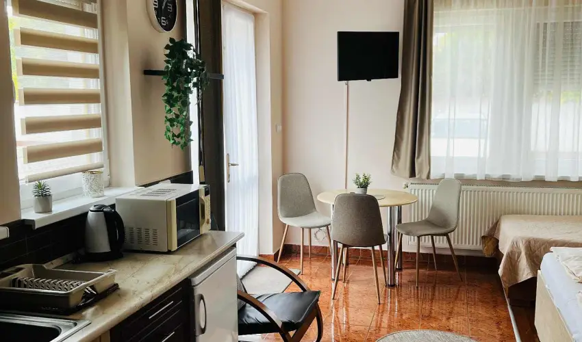 Major Panzi� & �tterem Hajd�szoboszl�