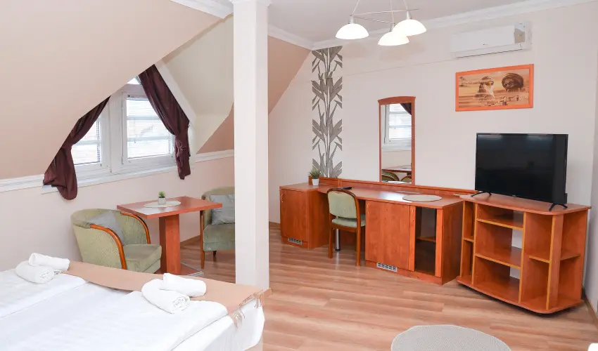 Major Panzi� & �tterem Hajd�szoboszl�