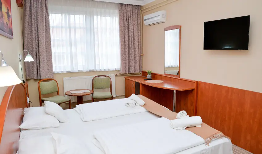 Major Panzi� & �tterem Hajd�szoboszl�