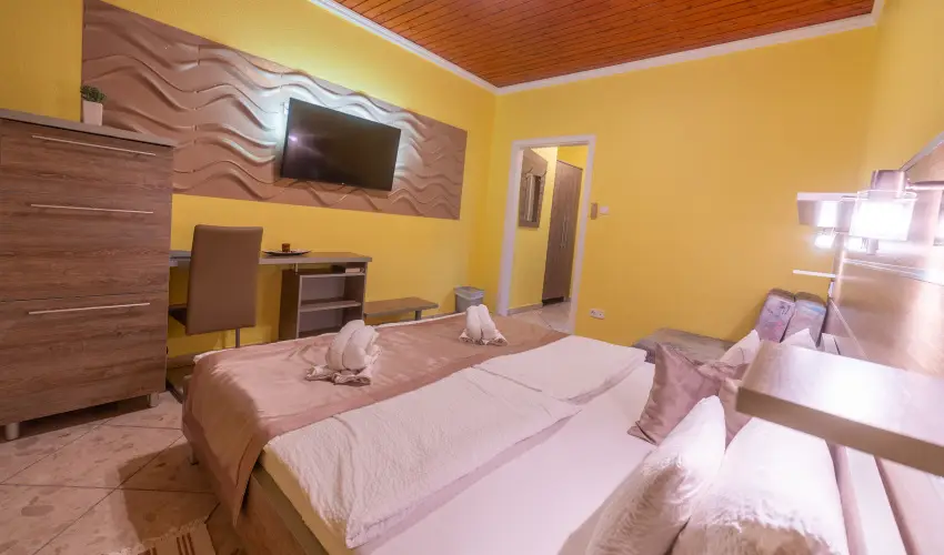 Mrvny Panzi Hajdszoboszl