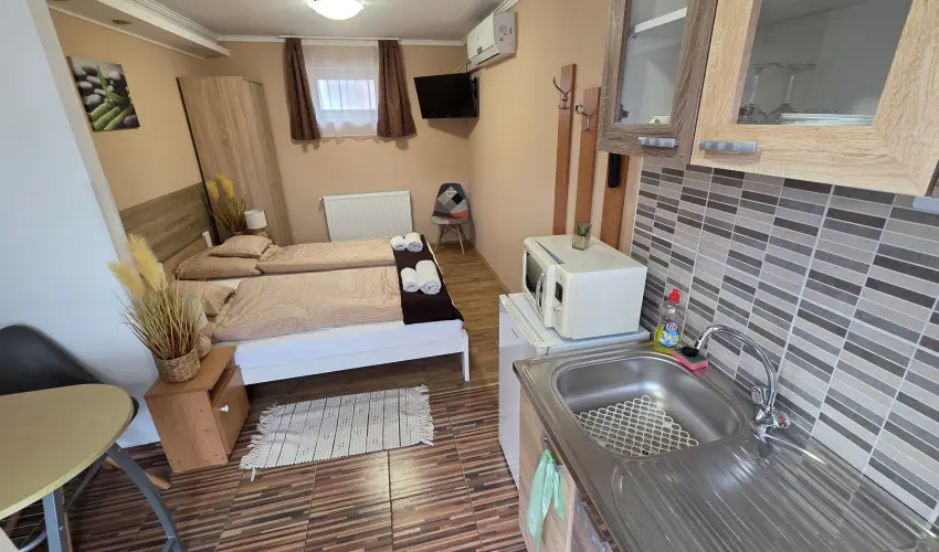 Mary Apartman Hajd�szoboszl�