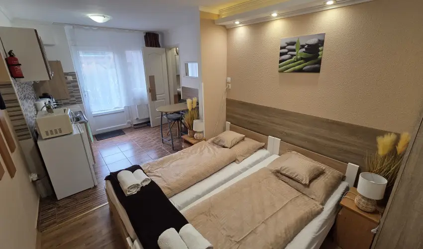 Mary Apartman Hajd�szoboszl�
