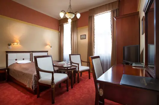 Nelson Hotel, Hajd�szoboszl�