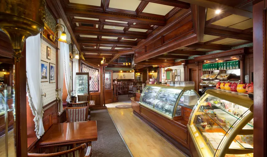 Nelson Hotel Hajd�szoboszl�