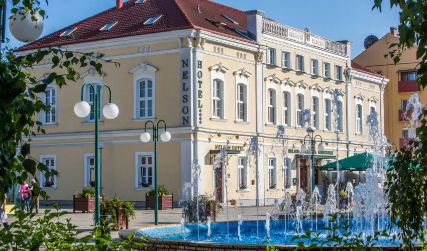 Nelson Hotel Hajd�szoboszl�