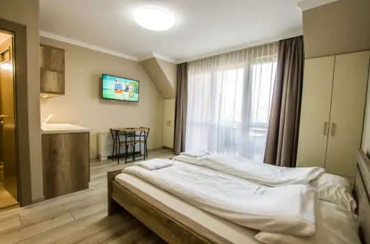 Skorpi� Lak, Hajd�szoboszl�